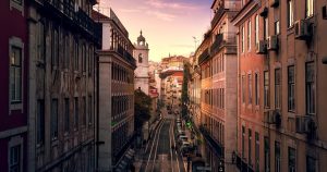 lisbon-1801727.jpg