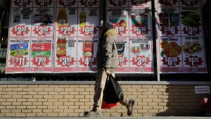 107187952-1675342562660-gettyimages-1461475910-inflationoutstrippingwagesinmostuscities004.jpeg