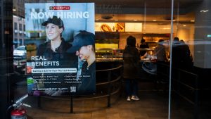 108097714-1738761631232-gettyimages-2196367509-CHIPOTLE_EARNS.jpeg