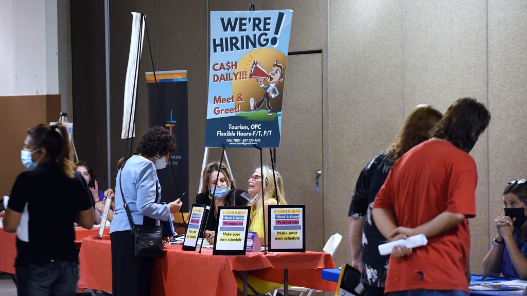 106882547-1620912729816-gettyimages-1232859259-05122021_PHH_JOB_FAIR_05.jpeg