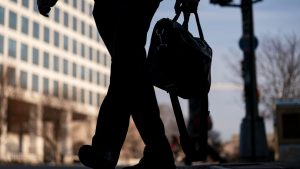 108114921-1741797726203-gettyimages-2204111314-US_FEDERAL_WORKERS.jpeg