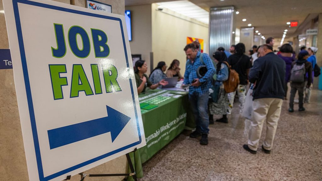 108203770-1758802270095-gettyimages-2231676908-US_JOBS.jpeg